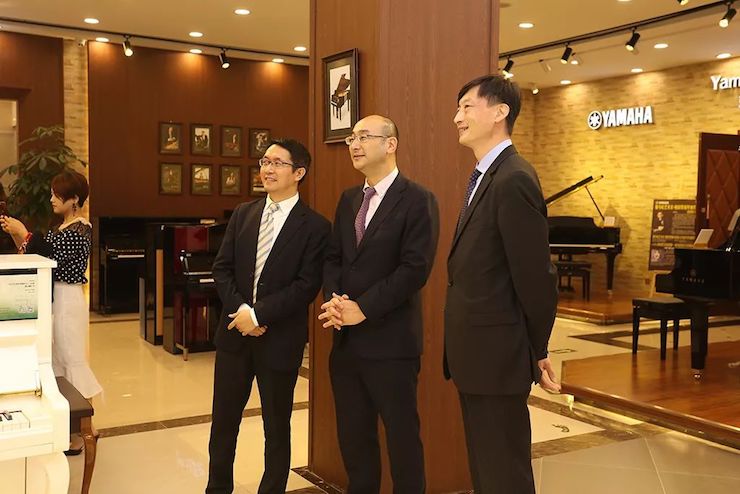 连云港尊龙凯时钢琴旗舰体验店开业庆典暨尊龙凯时艺术家鲍释贤钢琴独奏音乐会圆满落幕